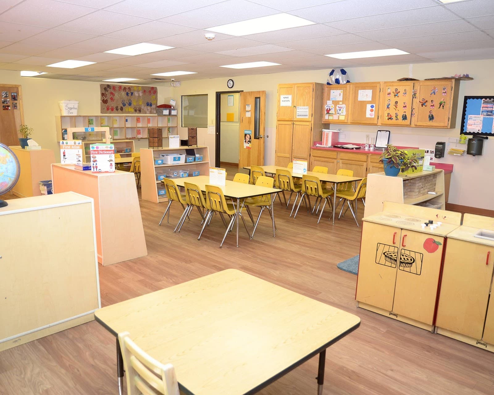 La Petite Academy on Kachina NW